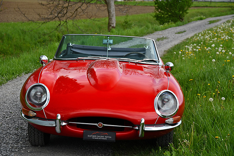 Jaguar E-Type Series 1 Flat Floor Roadster_19